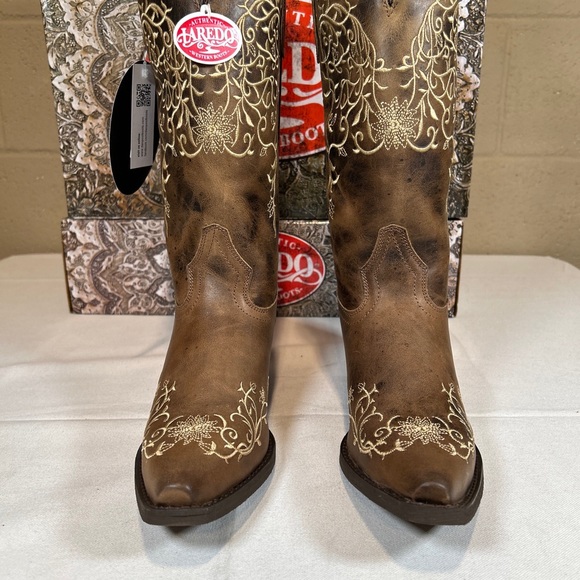 Laredo Western Boots Taupe/Off White Flower Embroidery Snip Toe Block Heel - Picture 2 of 6